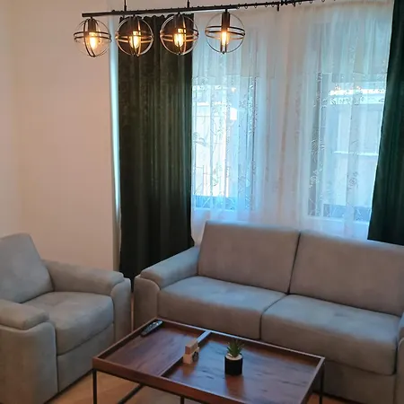 Apartment Square 1